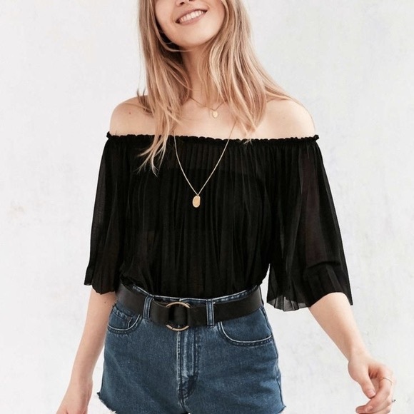 Urban Outfitters Kimchi Blue Accordion Sheer Top - Picture 1 of 10